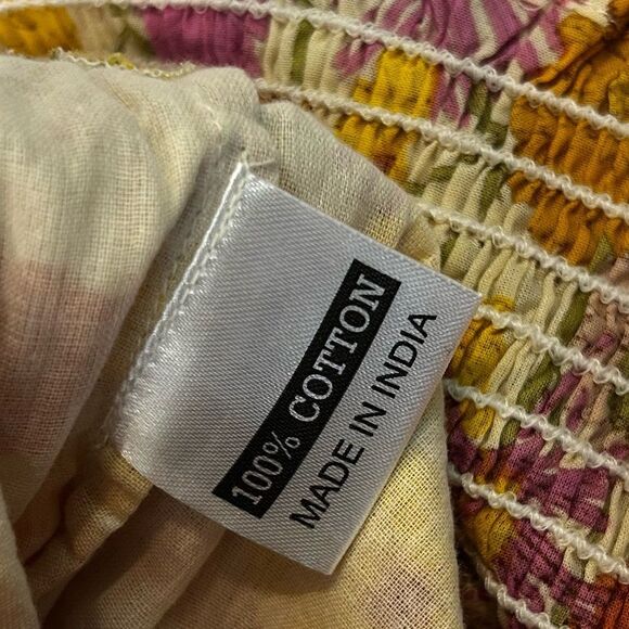 Olivia James, the label medium Floral Off-Shoulder floral Smocked Top - Picture 6 of 7